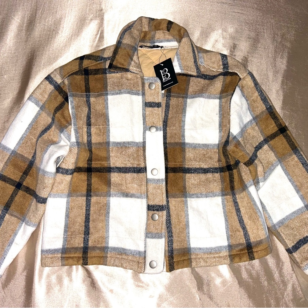 BLUE B PLAID CROP SHIRT JACKET